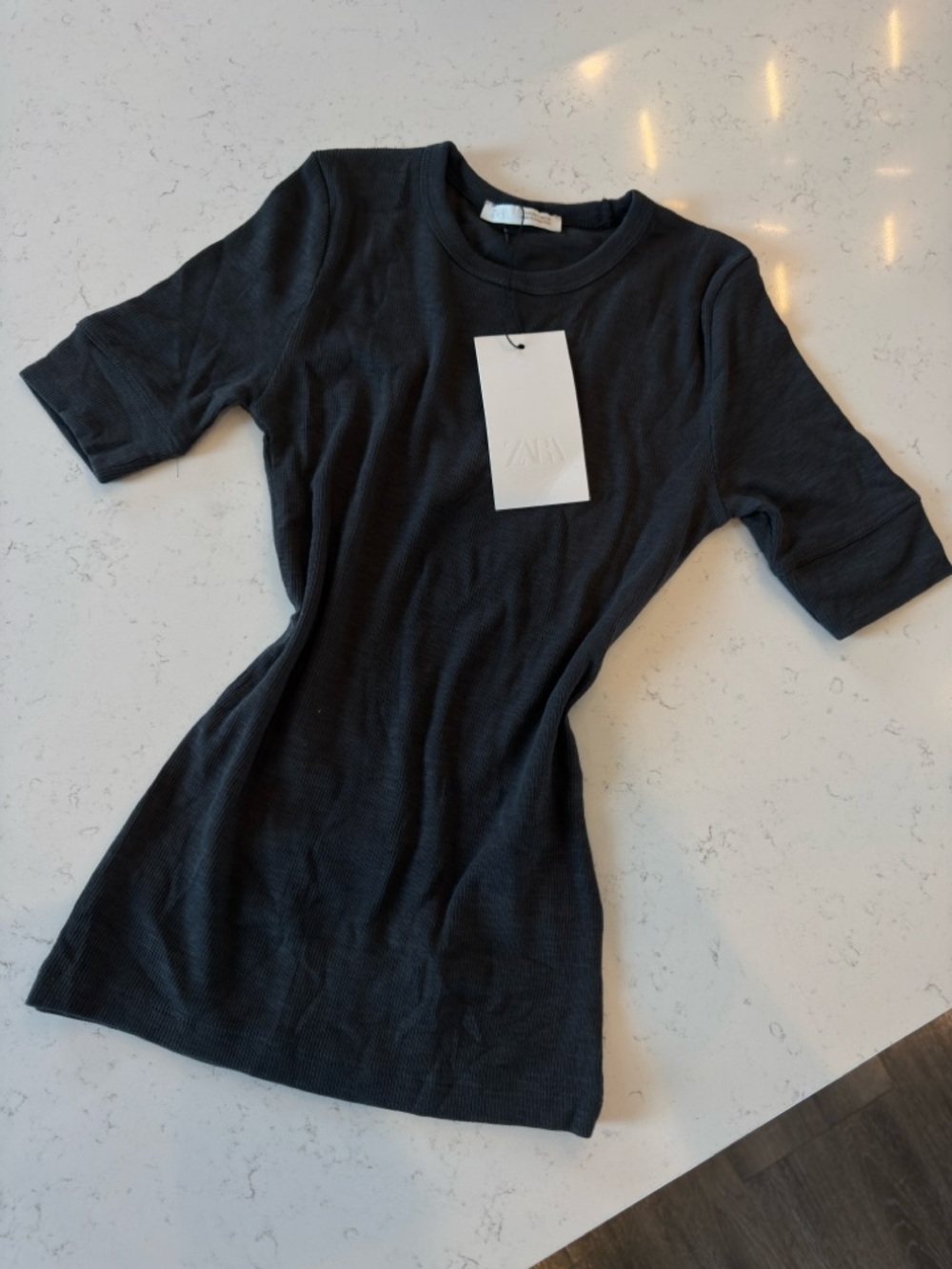 Black Short Sleeve Ribbed Knit Top